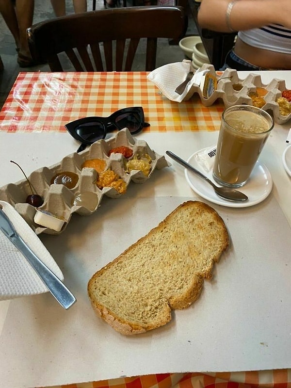 3. Завтрак в яичной коробке