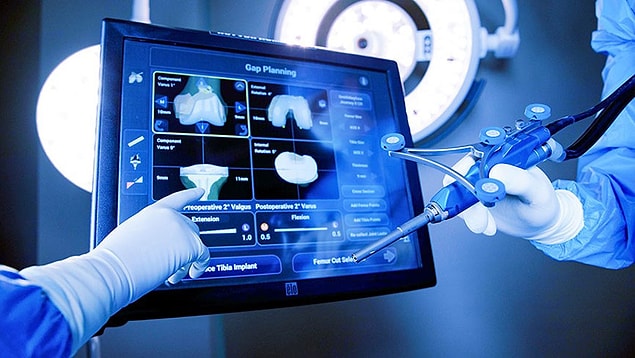 Kasık Fıtığı İçin Hangi Bölüme/Doktora Gidilir?