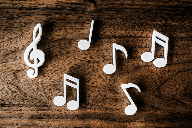 Hangi müzik türüne yakın hissediyorsun?