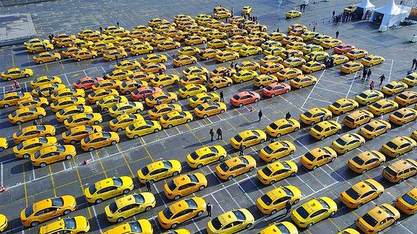 İBB Ulaşım Daire Başkanlığı'nın temmuz ayında açıkladığı verilere göre, 15 milyon 907 bin 951 nüfusu olan İstanbul'da 19 bin 16 taksi bulunurken, taksi başına 837 kişi düşüyor.