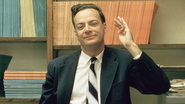 Feynman, Challenger felaketini incelenen Rogers Komisyonunda da büyük katkılar sağlamıştır.
