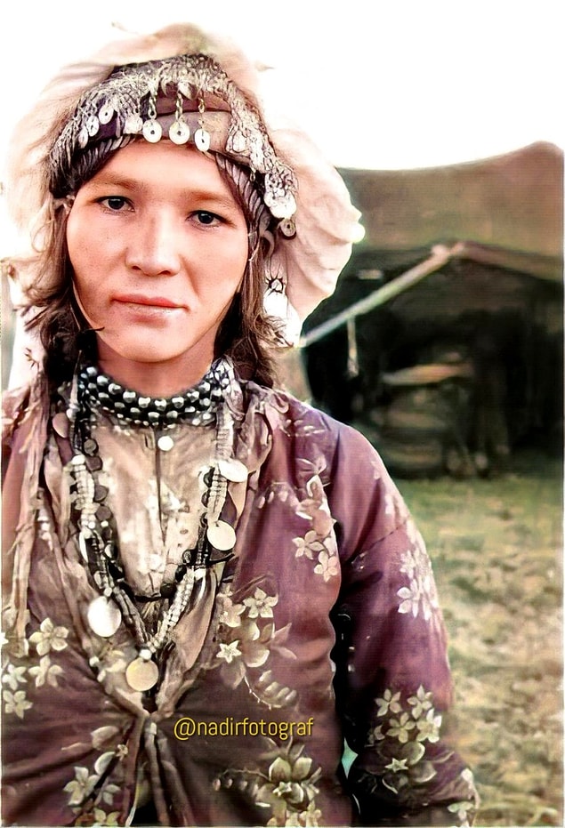 22. Yörük göçebesi Türk kadını, Aydın, 1956.