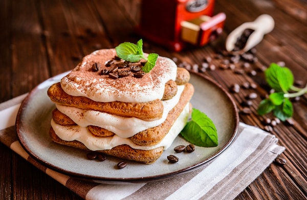 6. Birçoğumuzun bildiği Tiramisu hangi ülkeye ait?