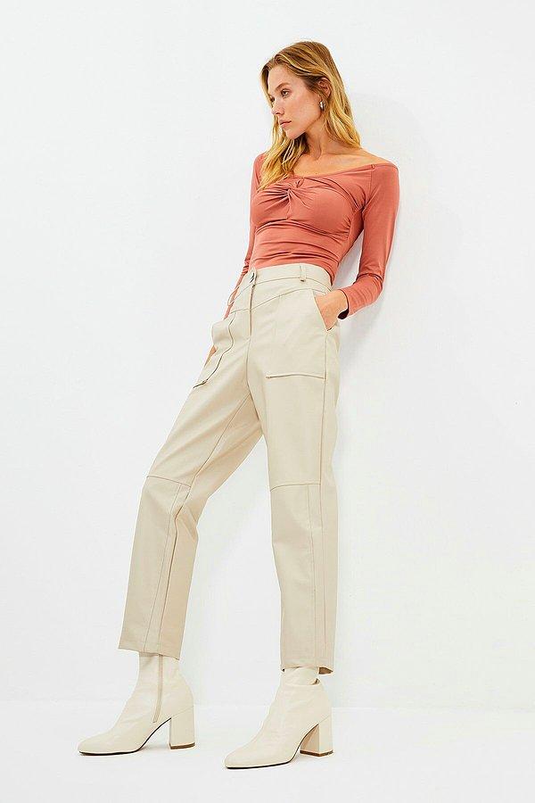 3. Farklı bir model pantolon isterseniz taş rengiyle bu pantolona bakın.
