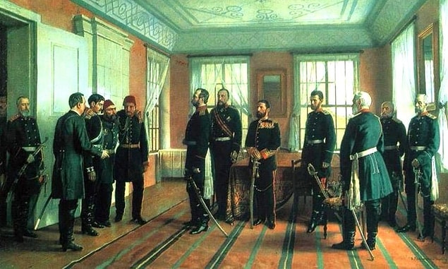 Bir süre Bugot, Bükreş, Harkof ve Rusya'da esaret hayatı yaşar. Rus Çarı Alexander II kendisine büyük saygı duyar ve hatta esaretteyken kılıcını almaz. Ayrıca Çar, kendisine çift başlı kartal nişanı takar.