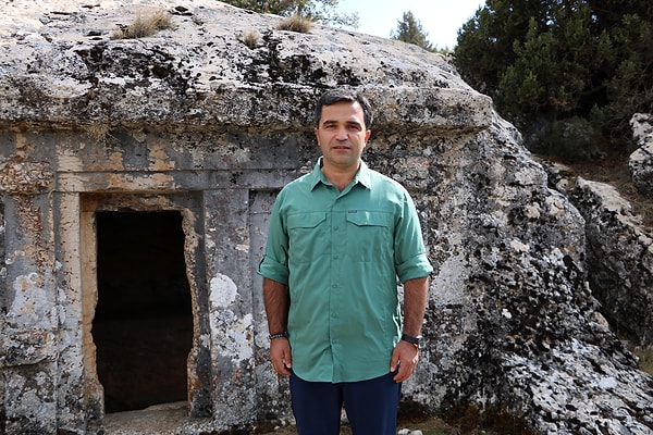 "Yakın zamanda mezarın birini patlatmaya çalıştılar"