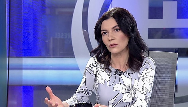 "Günü kurtarmak için eldeki avuçtakini har vurup harman savuran politikalar..."
