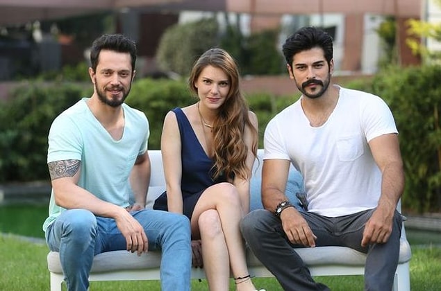 Komedinin hakkını veren Aslı Enver, Kardeşim Benim'le devam etti. Bu film, Murat Boz ve Aslı Enver aşkının fitilini ateşledi.