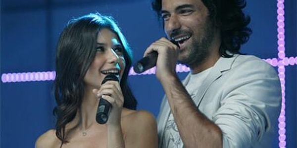 Evet, doğru bildiniz! Tabii ki Engin Akyürek. Ayrıca bir başka star Beren Saat de bu yarışmada büyük bir başarı göstermişti.