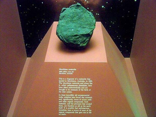 7. Dünya tarihinin en eski taşlarından biri olan Murchison göktaşı: