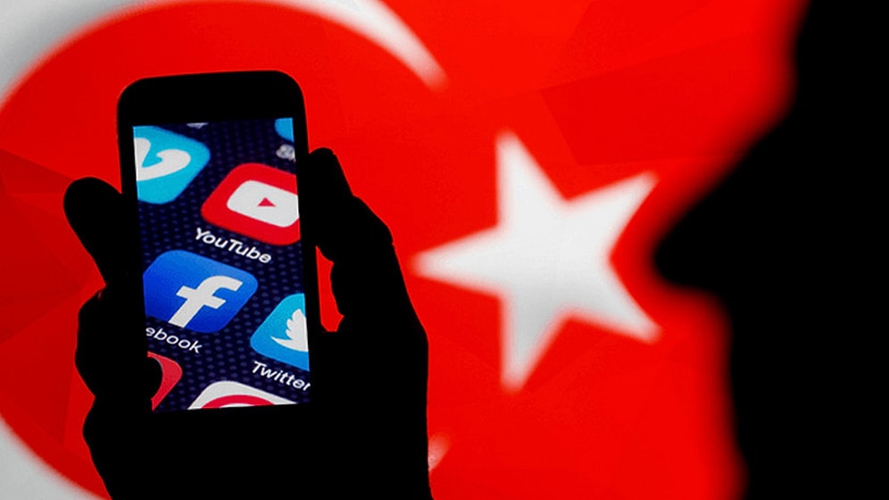 Abdulkadir Selvi'den Sosyal Medya Analizi: AKP'liler Facebook Tercih Ediyor, CHP'liler Twitter'cı