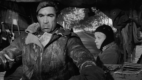 9. La Strada (1954) - IMDb: 8.0