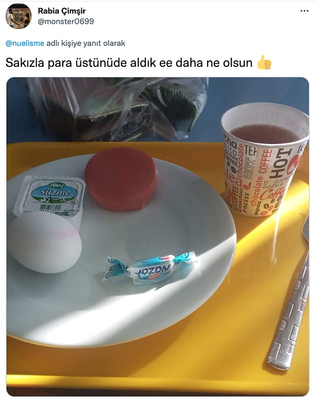 Bu tip paylaşımların yanında bu gıdalara ulaşabilmek için kuyruklar da sosyal medyada gündeme geliyor.