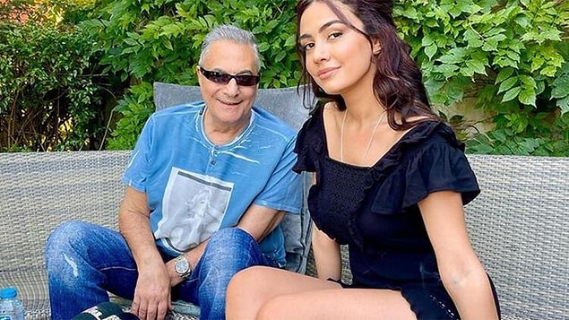 Son olarak 'Beni de böyle kabul ettiler.' diyerek özür dileyen Mehmet Ali Erbil, olayı kapatmış gibi görünse de bugün öğrendik ki Ece Ronay hakkında soruşturma başlatılmış.
