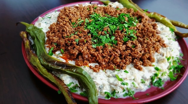 10. Alinazik Kebabı