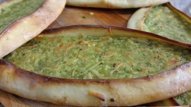 18. Antep Fıstıklı Şekerli Börek