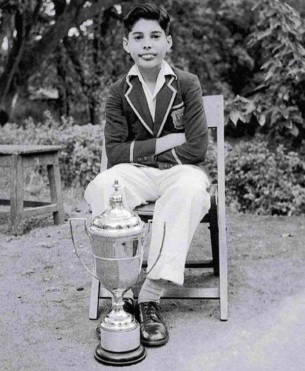 5. Yıl 1958, yer Bombay, Hindistan. Müzik tarihinin efsanesi Freddie Mercury 12 yaşında.