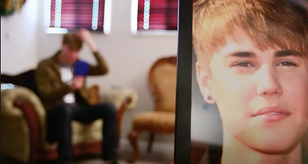 Justin Bieber ünlendiği zaman yakışıklılığından dolayı onu çok kıskanmış ve o "bebeksi yüzüne" sahip olmak istemiş.