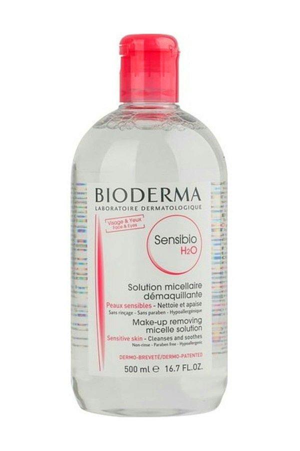 9. Bioderma Sensibio hassas ciltler için yüz temizleyicisi, durulama gerektirmeyen özelliği ile çok sevilen ve beğenilen ürünlerden biri.