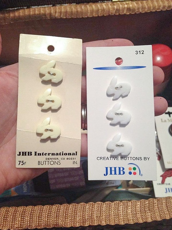 14. Я унаследовала швейные принадлежности бабушки и, складывая их, поняла, что купила точно такие же пуговицы, которые она делала для меня более 35 лет назад