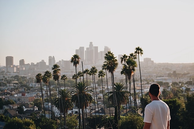 Medyanın ve film sektörünün kalbi olan Los Angeles, pahalı ve lüks yaşam stili ile dünyanın göz alan şehirlerinden bir tanesi. Helikopter turları ile sizlere muhteşem bir deneyim yaşatacak bu şehir, birçok ünlü turist noktalarına sahip.