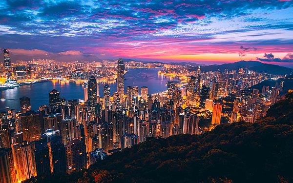 4. Hong Kong, Çin