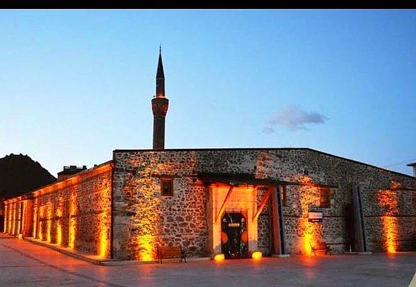 15. UNESCO Dünya miras listesine girmiş Sivrihisar Ulu Cami…