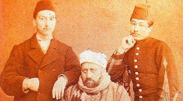Sultan Abdülaziz ise bir süre sonra tahttan indirilip öldürülen son padişah olarak tarihe geçti. Bu ölüm resmi kayıtlara intihar olarak geçse de özellikle son yıllarda öldürüldüğüne dair iddialar da bulunmakta.