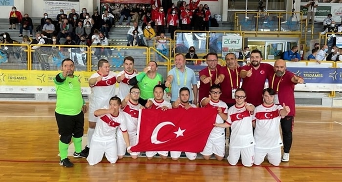 Sizinle Gurur Duyuyoruz! Down Sendromlular Futsal Milli Takımımız Avrupa Şampiyonu