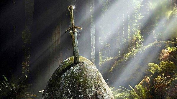 8. Kral Arthur'un Excalibur'u