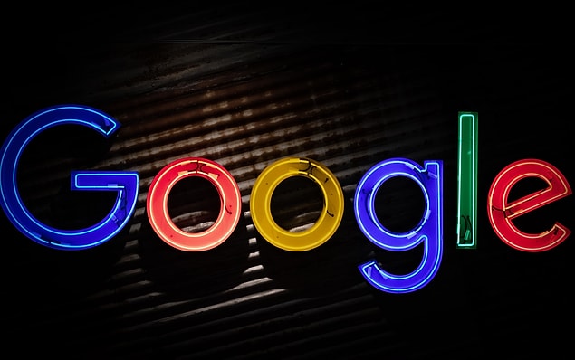 14. Google'ın avukatı Alfonso Lamadrid'e göre 'Bing' arama motorunda araştırılan en yaygın kelime 'Google'dır.