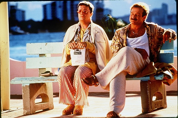 9. The Birdcage / Kuş Kafesi (1996) – IMDb: 7.1