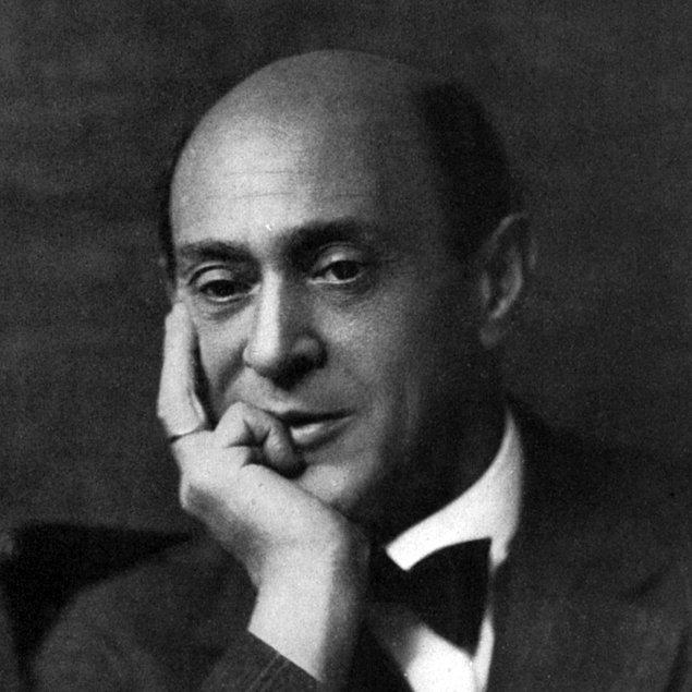 12. Besteci Arnold Schoenberg'de triskaidekafobi vardı. Yani 13 sayısından korkuyordu.