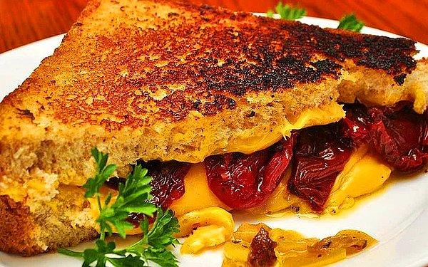 Grilled Cheese Tost Tarifi