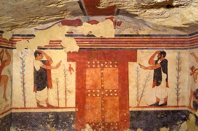 DNA'lar toplandıktan sonra gelenek ve dil farklılığına rağmen Etrüsklerle Latin komşularının çok benzer genetik profillere sahip olduğu fark edildi.