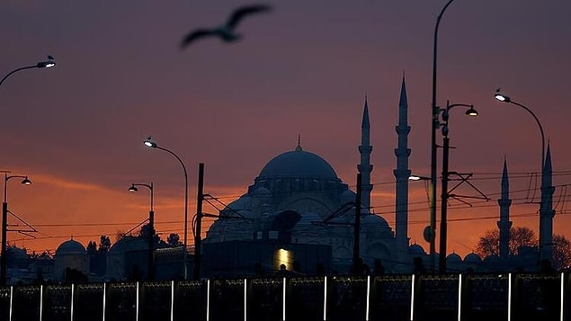 Mevlid Kandili 2021 Yılında Hangi Güne Denk Geliyor?