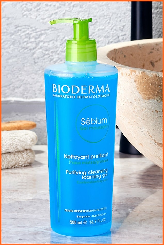 5. Karma, yağlı ve akneye eğilimli ciltler için: Bioderma Sebium.
