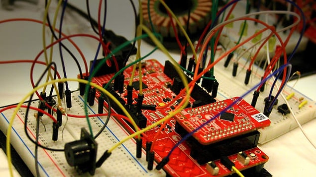 2. Peki internetin ilk prototipi ne zaman icat edilmiştir?