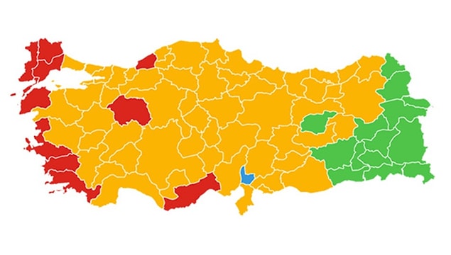 8. Peki 2015 seçimlerinin olduğu yıl doların en yüksek olduğu rakam hangisiydi, hatırlıyor musun? İlk 3'lü rakamları o dönem görmüştük.
