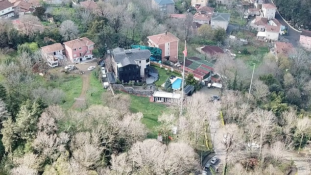 'Villası silahlarla donatılmış'
