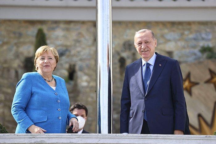Merkel'le Birlikte Boğazı İzleyen Erdoğan’dan 'Direk' Şakası