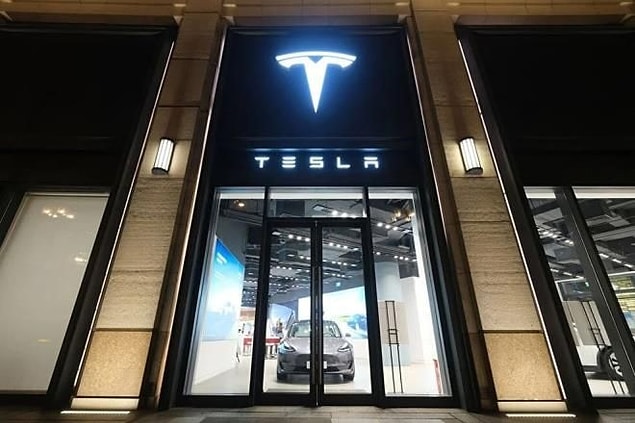 47- TESLA