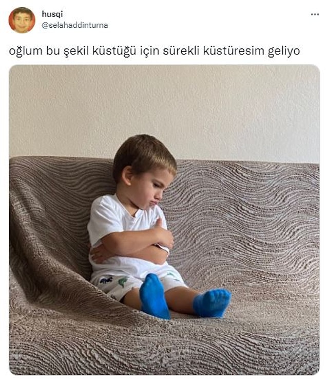 9. Emoji gibi küsmüş...