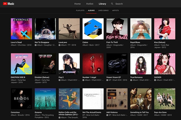 Fakat YouTube Music uygulamasının ücretsiz sürümünde mobil uygulamadan çıktığınızda veya telefonun ekranı kapatmak istediğinizde müzik kesiliyor. Bu, kullanıcının hiç hoşuna gitmeyen bir durum elbette.