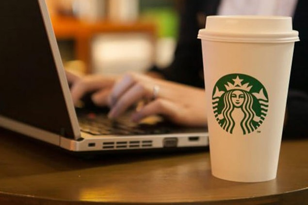 7. Starbucks ve benzeri kafelere bilgisayarla gittiğinizde o bilgisayar illa ki açılır...
