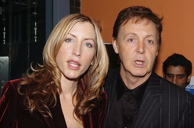 10. The Beatles grubunun ünlü üyesi Paul McCartney'nin ikinci baharı, ona 48.600.000$ mal oldu!