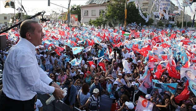 Kararsız Kürt seçmeni kazanmak için adım atılmalı