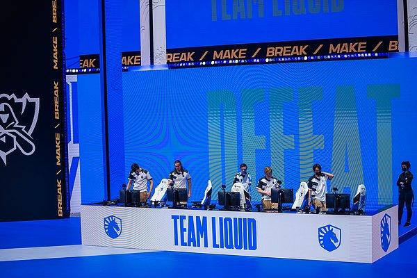 Team Liquid ve LNG Esports turnuvaya veda etti.