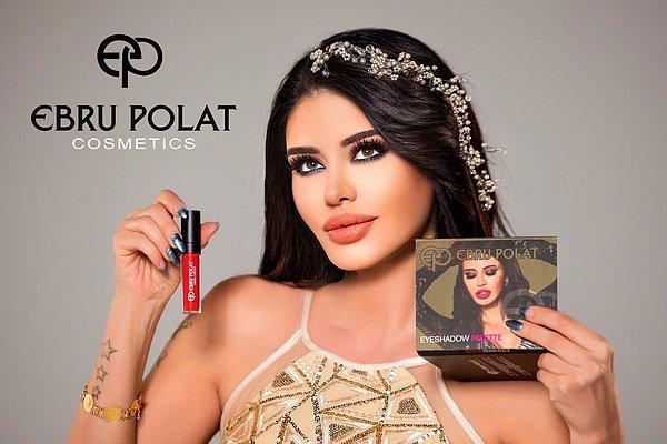Şarkıcı Ebru Polat'ın aynı zamanda 'Ebru Polat Cosmetics' isimli bir markası olduğunu belki duymuşsunuzdur.