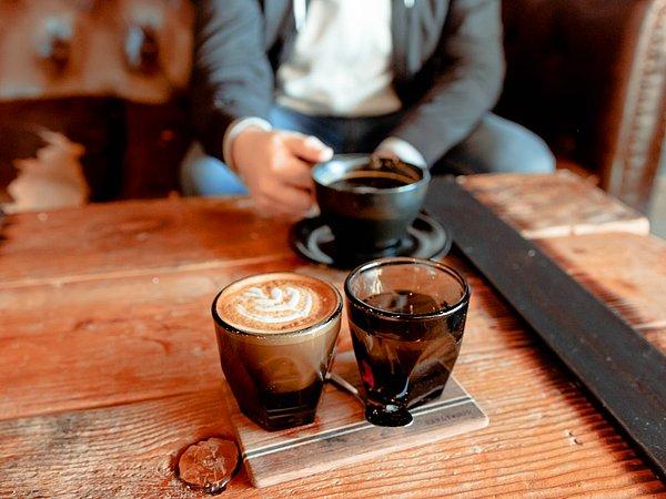 19. Düzenli olarak kahve içmenin kanser, kalp hastalığı ve Alzheimer gibi hastalık riskinde azalma sağlayabileceği söylenmektedir.
